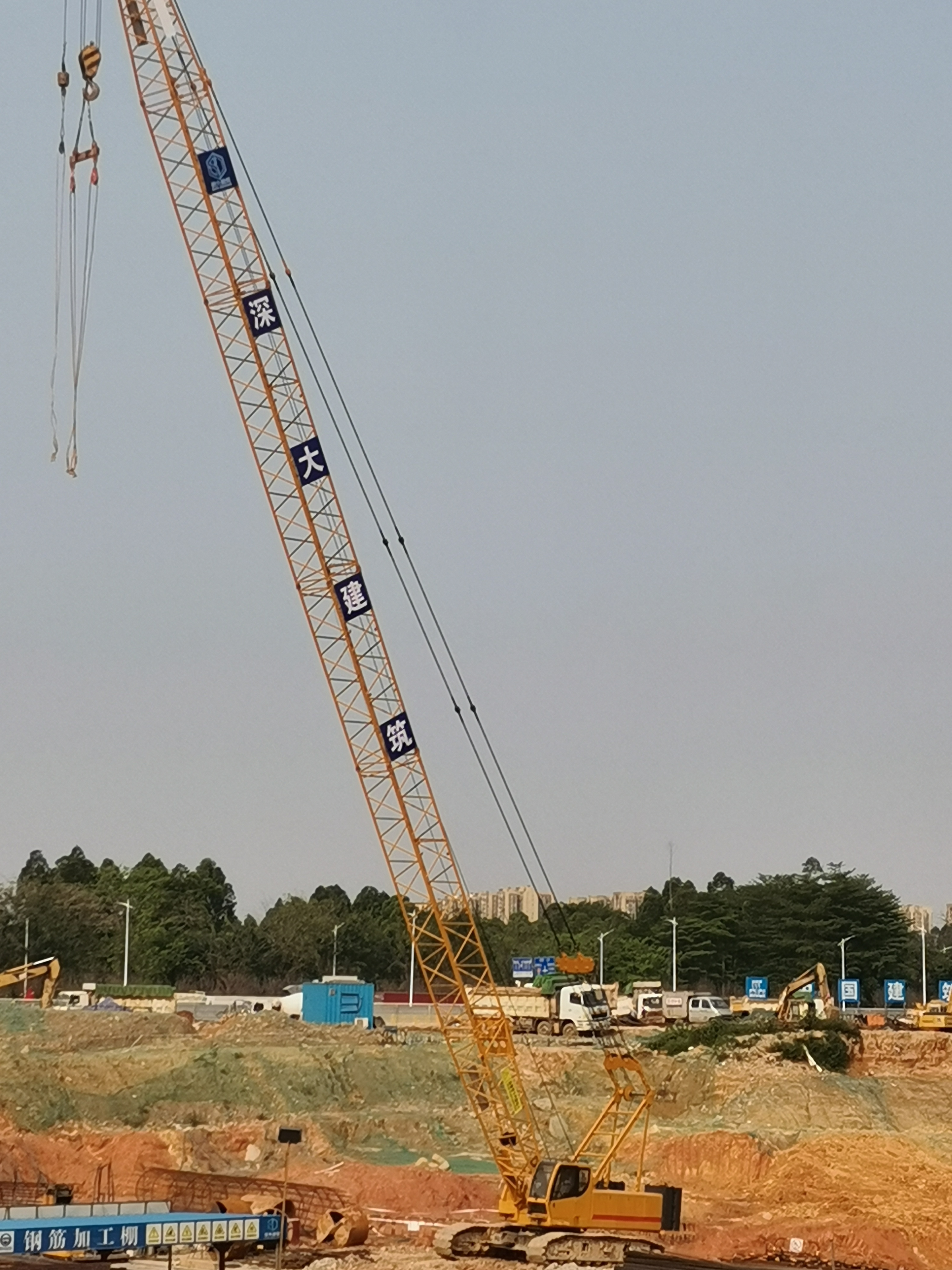 履帶吊車.jpg